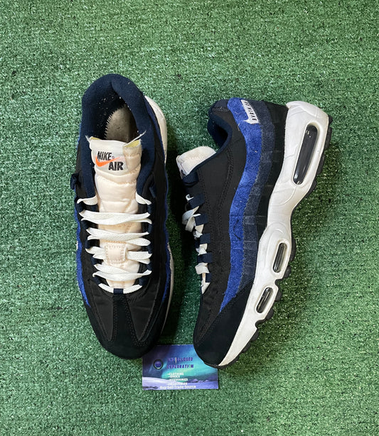 Nike air max 95 run club size 10men/11.5women