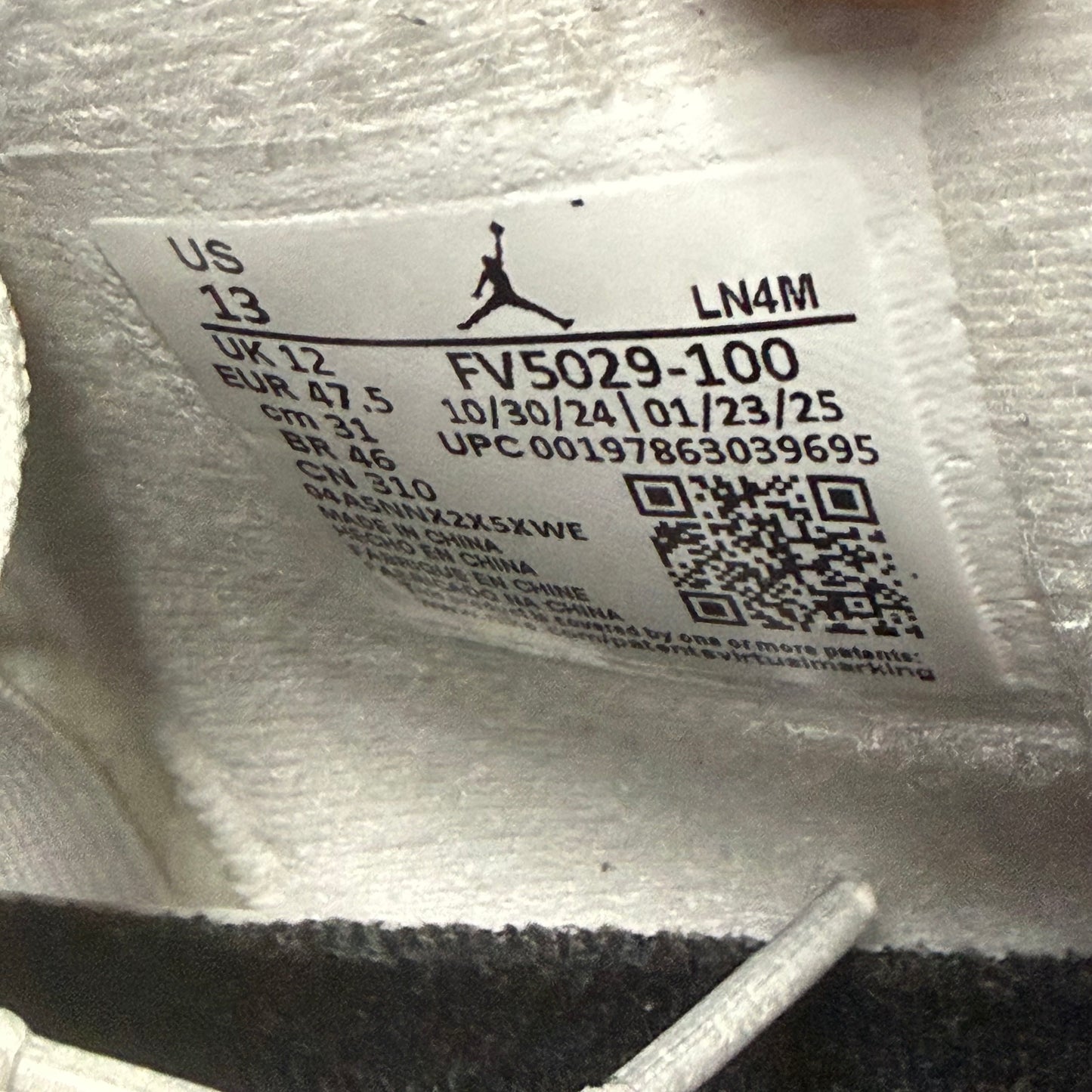 Jordan 4 White Cement 13 Men “Preowned”