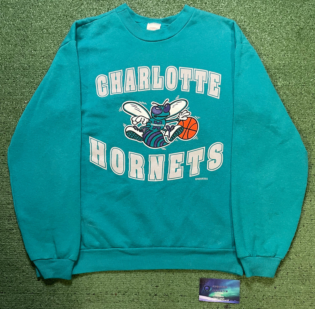 Vintage 1990s Charlotte Hornets youth crewneck