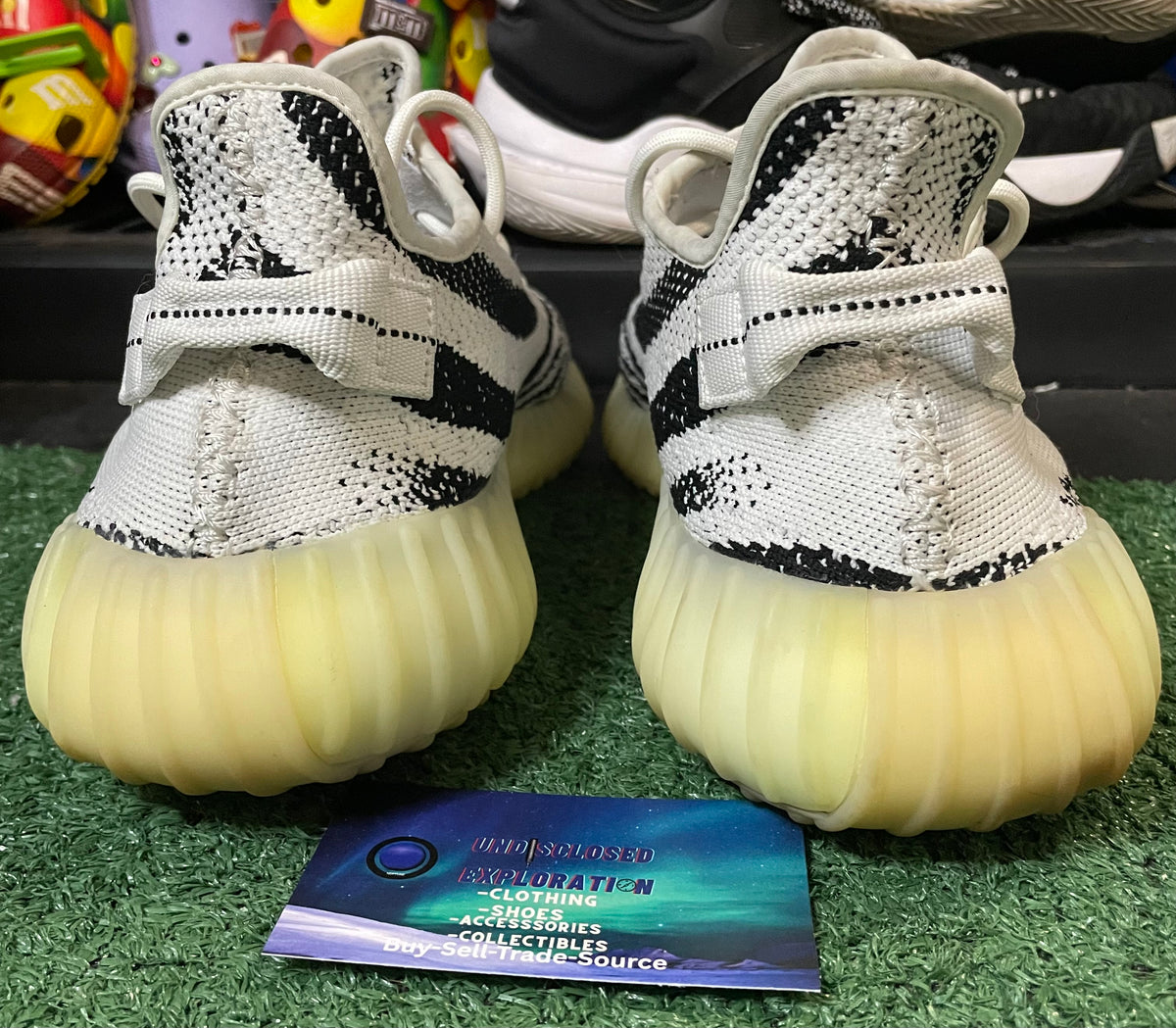 Yeezy boost 350 V2 zebra size 13men/14.5women