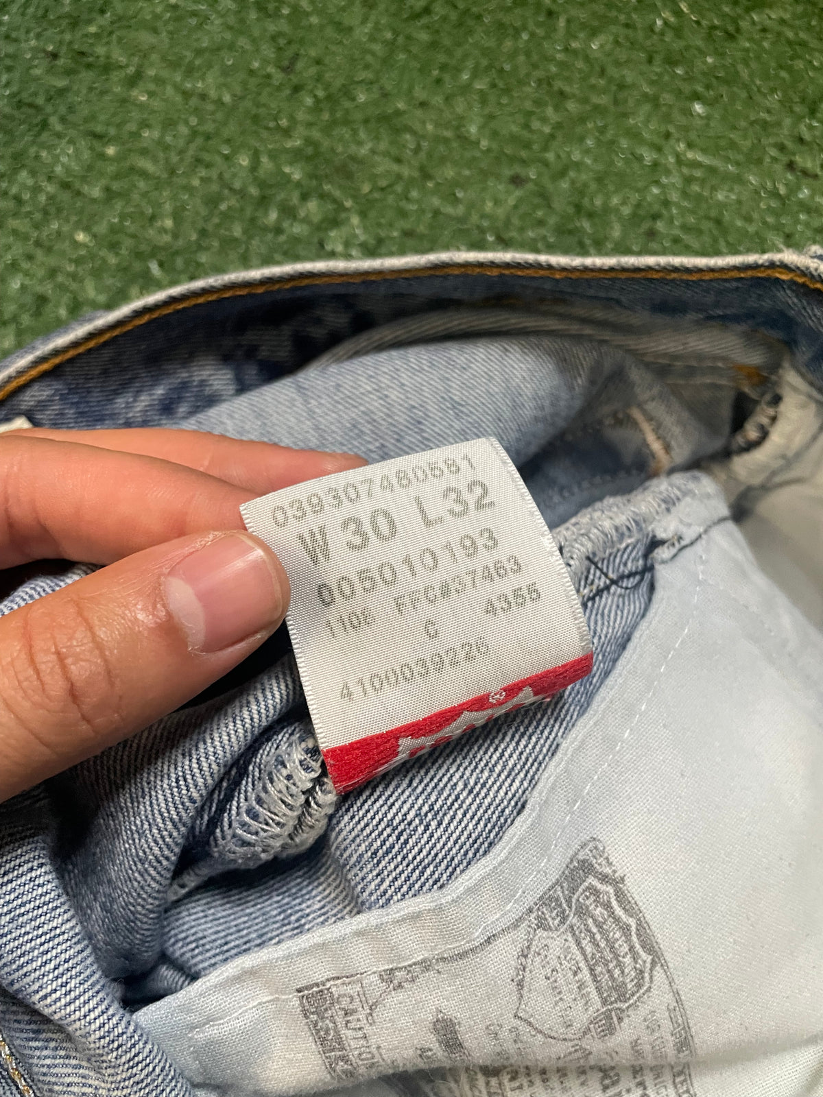 Vintage 2000s Levi’s 501 blue jeans