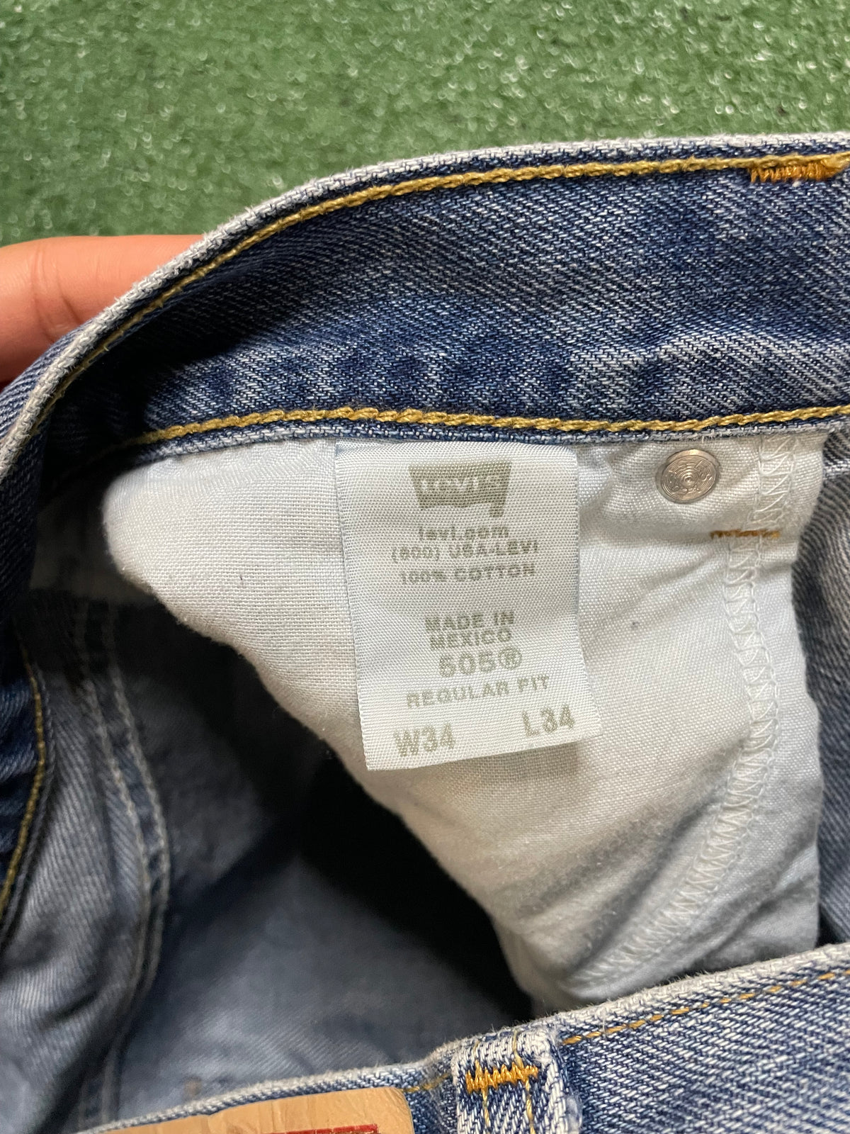 Levi 505 light wash jeans