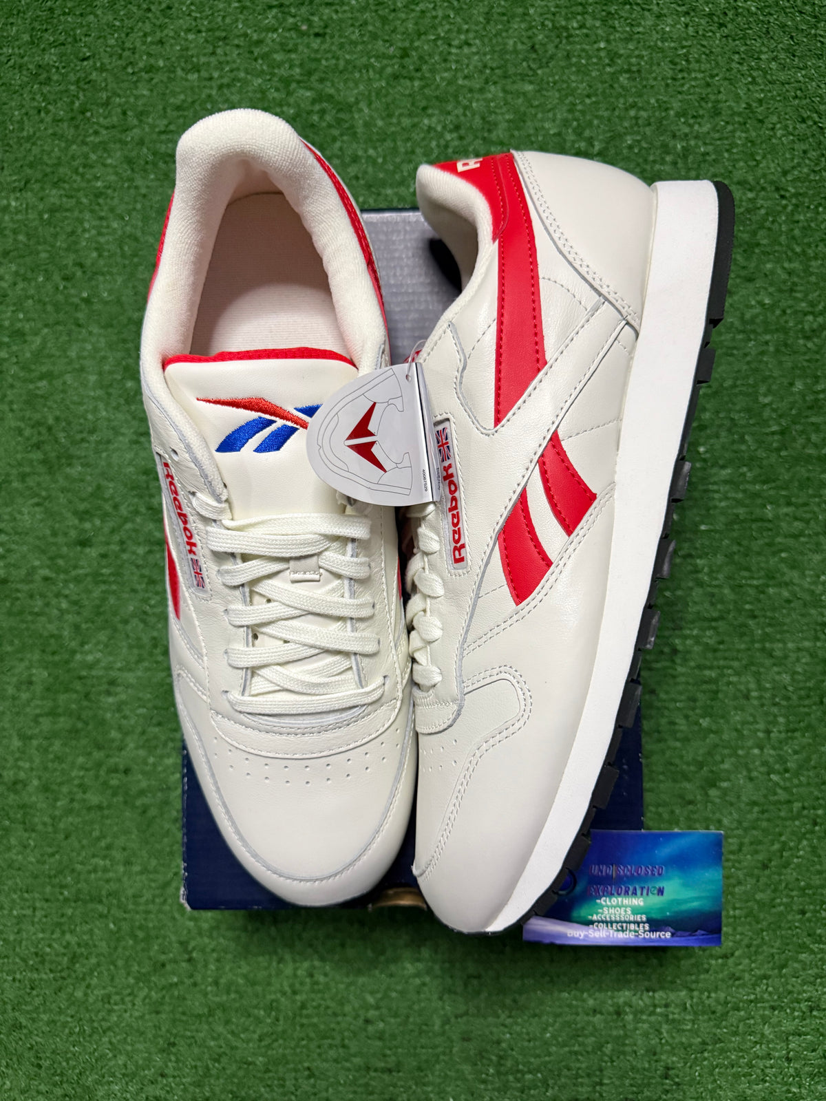 Reebok Classic Leather Sneaker Chalk Vector Red