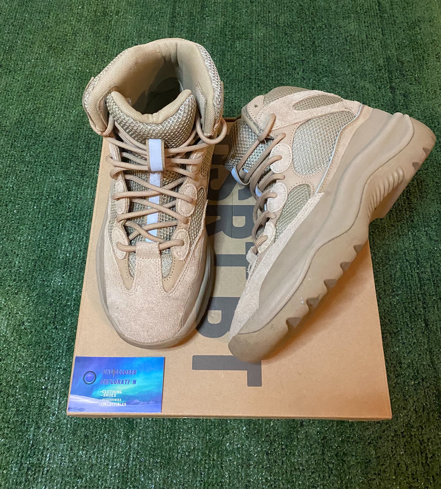 Yeezy dessert boot rock size 11men/12.5women