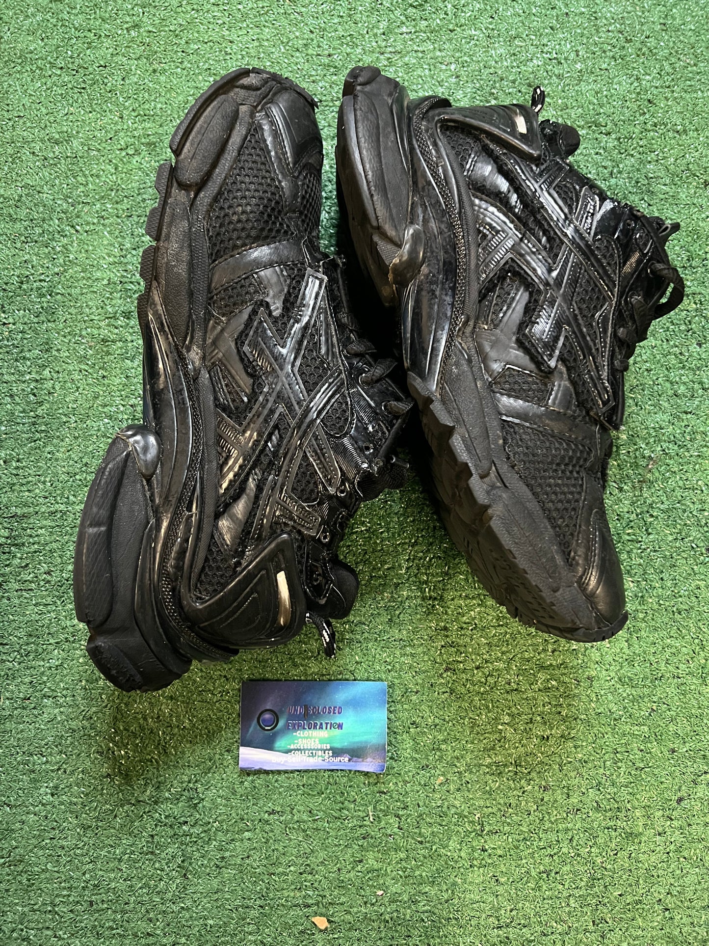 Balenciaga runner triple black size 11men/12.5women(EU 44)