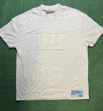 Fear of god essentials 1977 light oatmeal tee