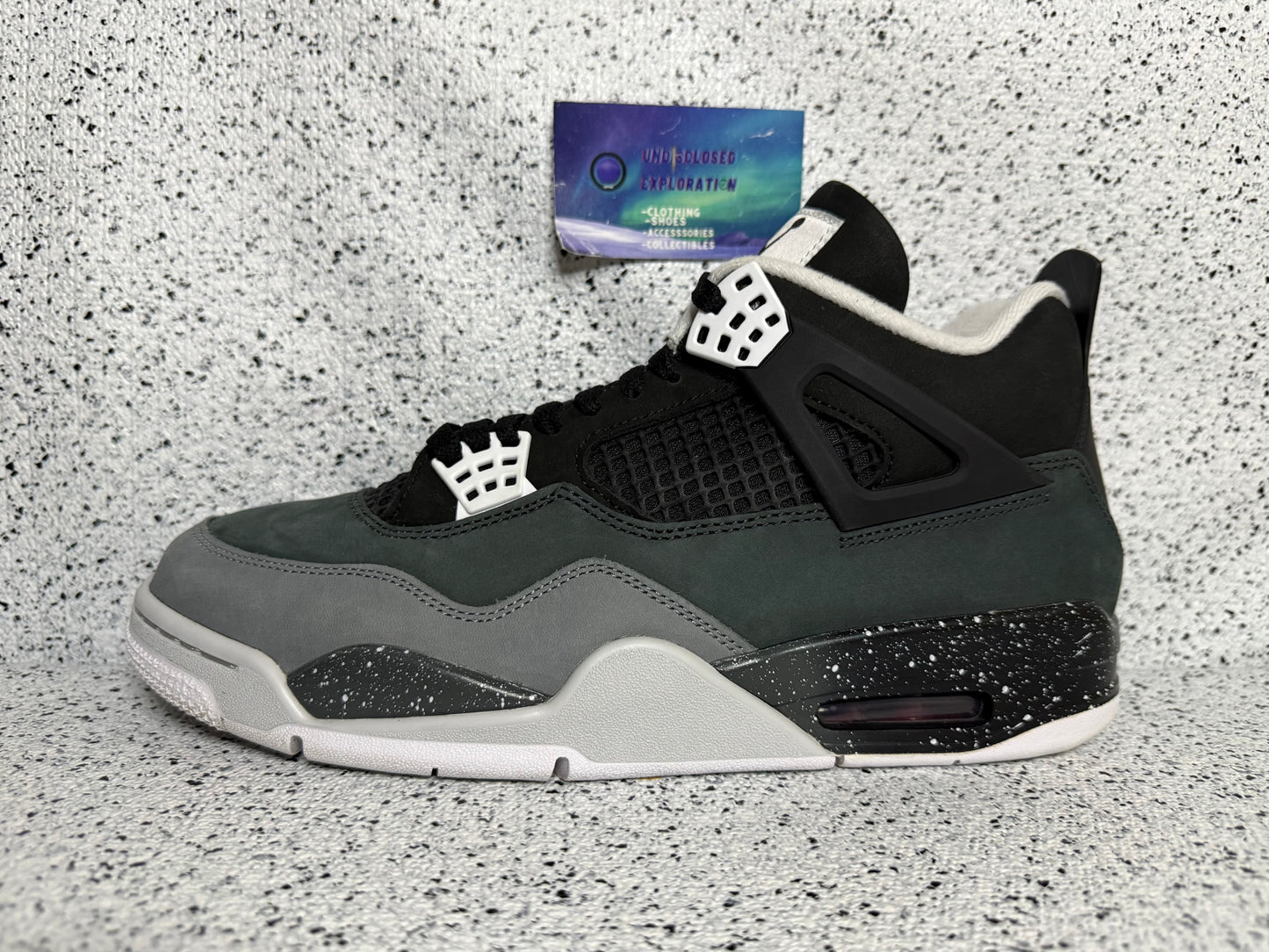 Jordan 4 Fear 11 Men/12.5 Women “Preowned”