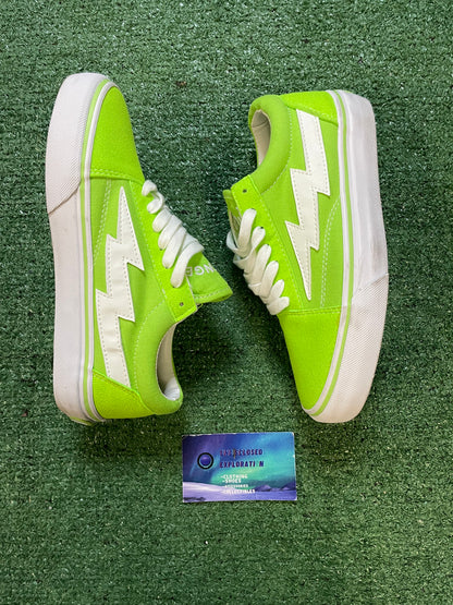 Revenge x Storm bolt green size 4men/5.5women