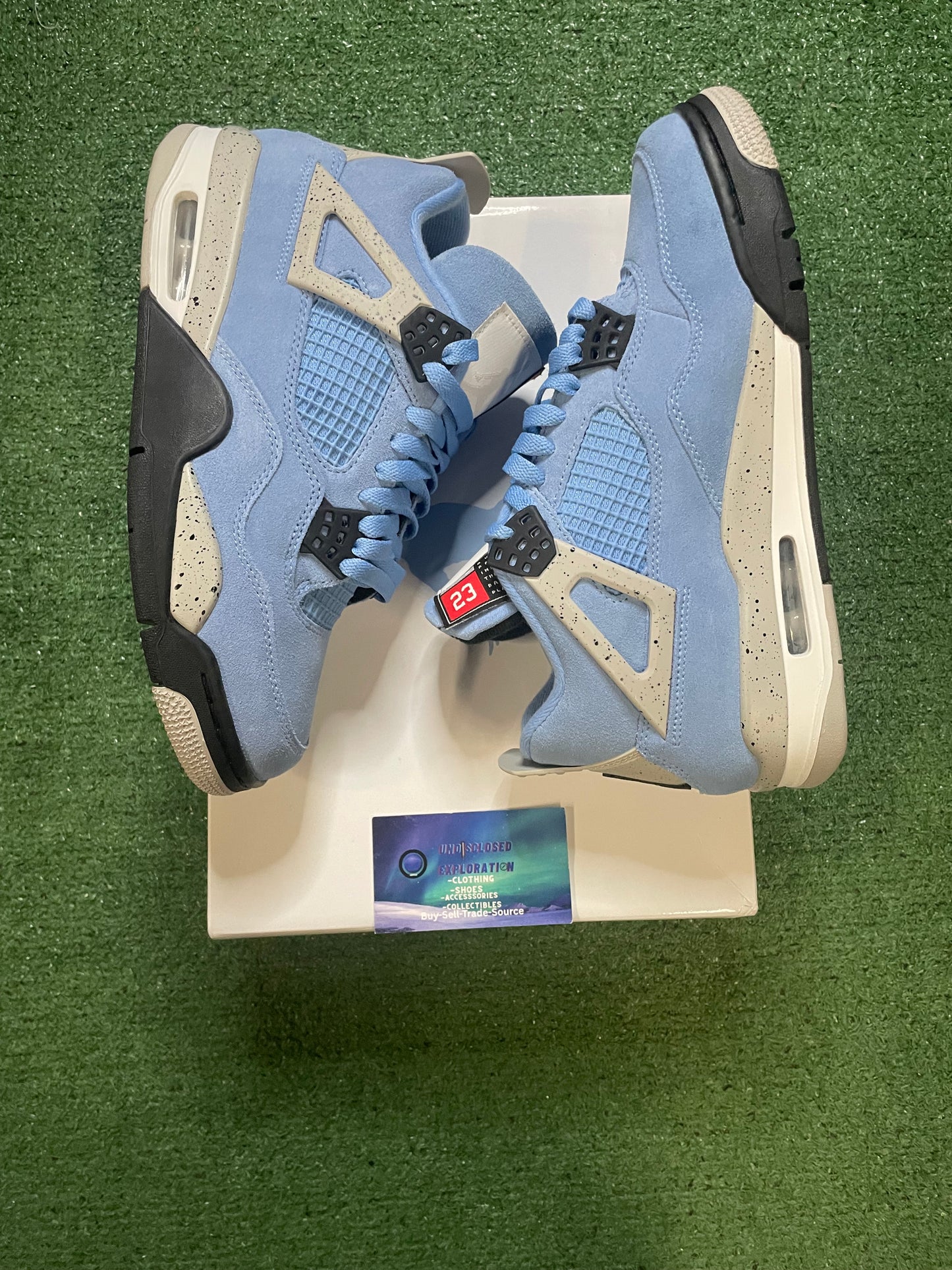 Air Jordan 4 Retro university blue size 8men/9.5women