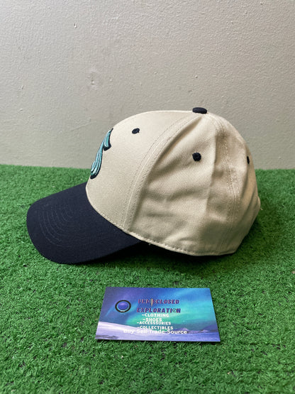 Seattle Kraken white/deep sea blue hat