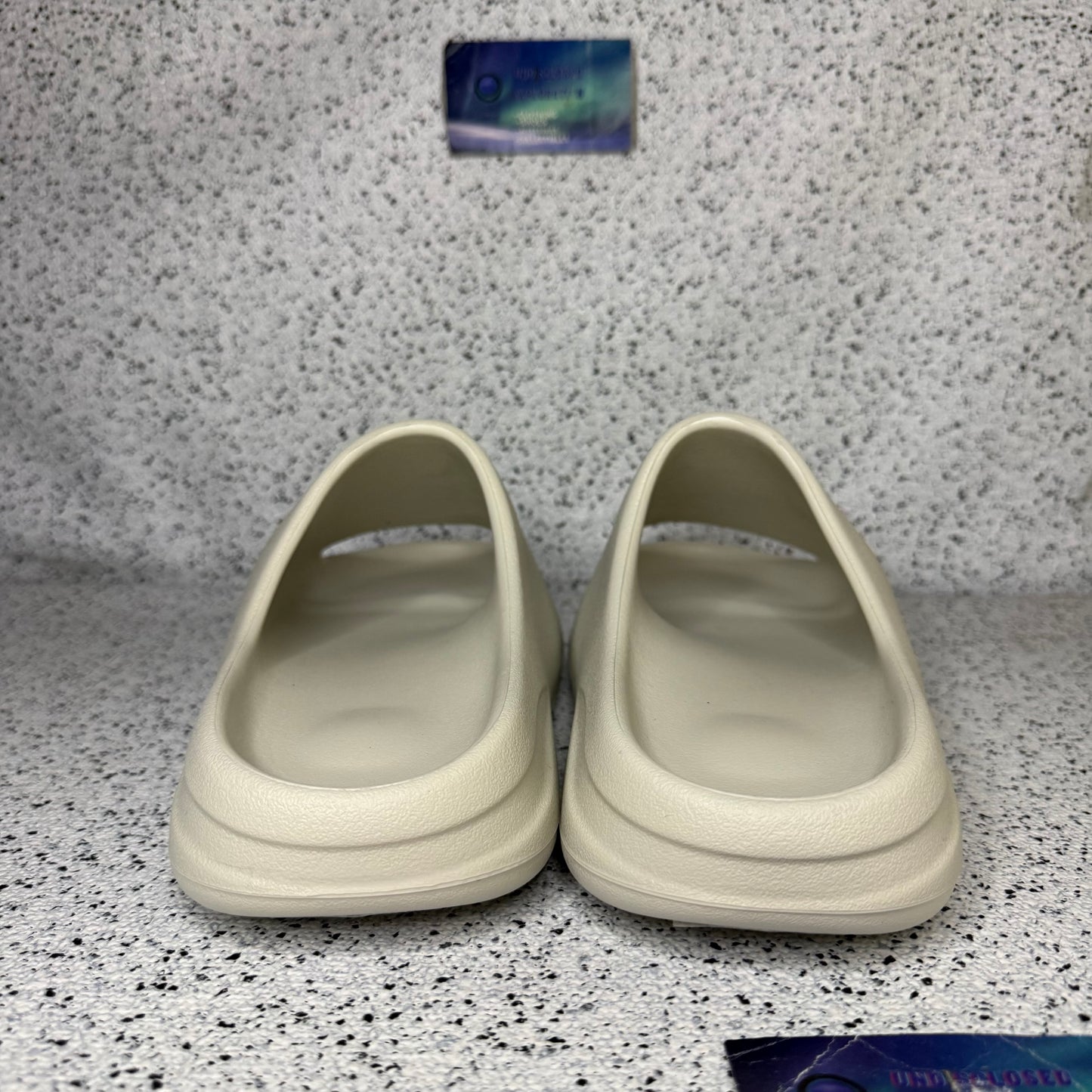 Yeezy YS-01 Cream Slide