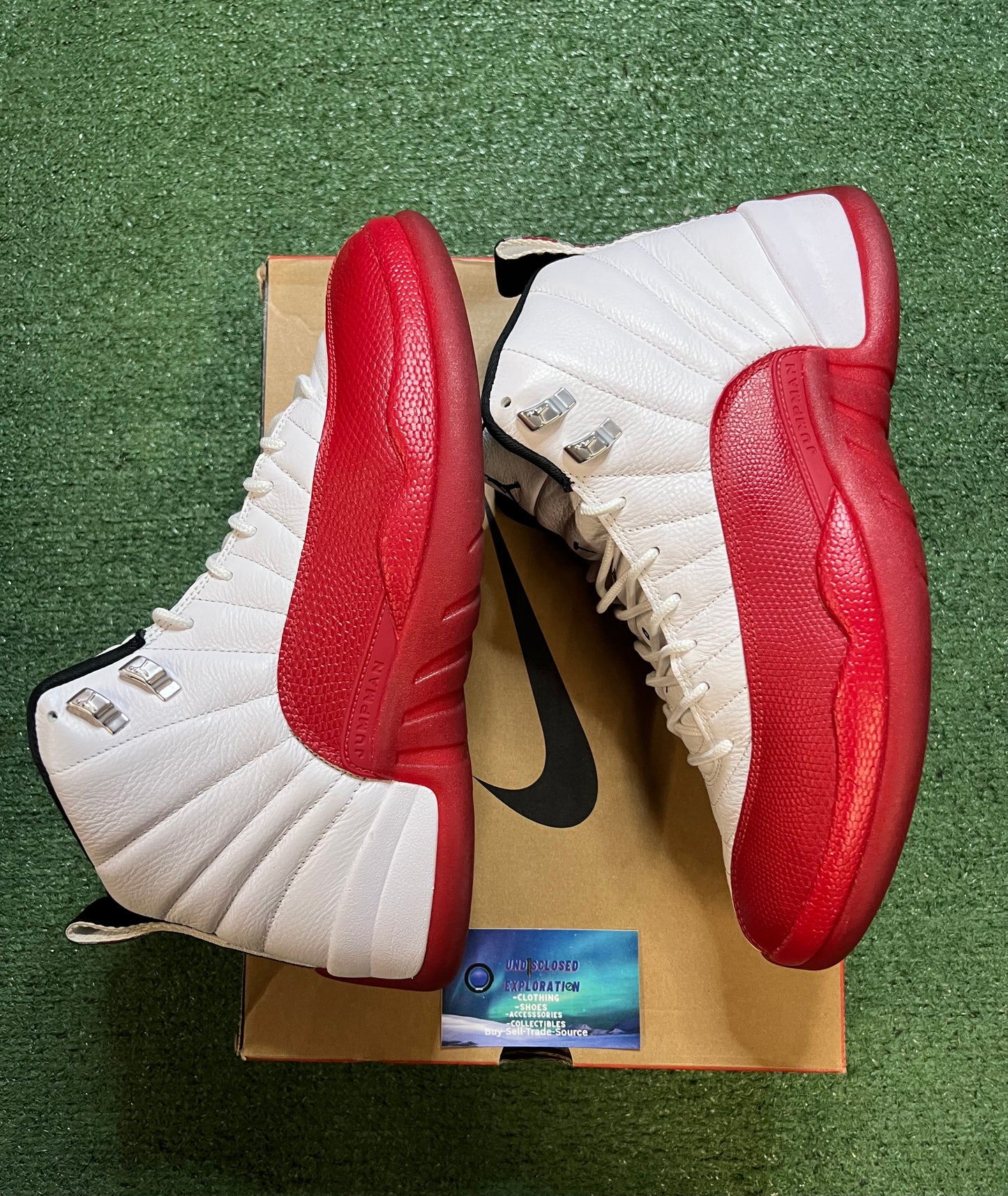 Jordan 12 cherry 2023 size 12men/13.5women