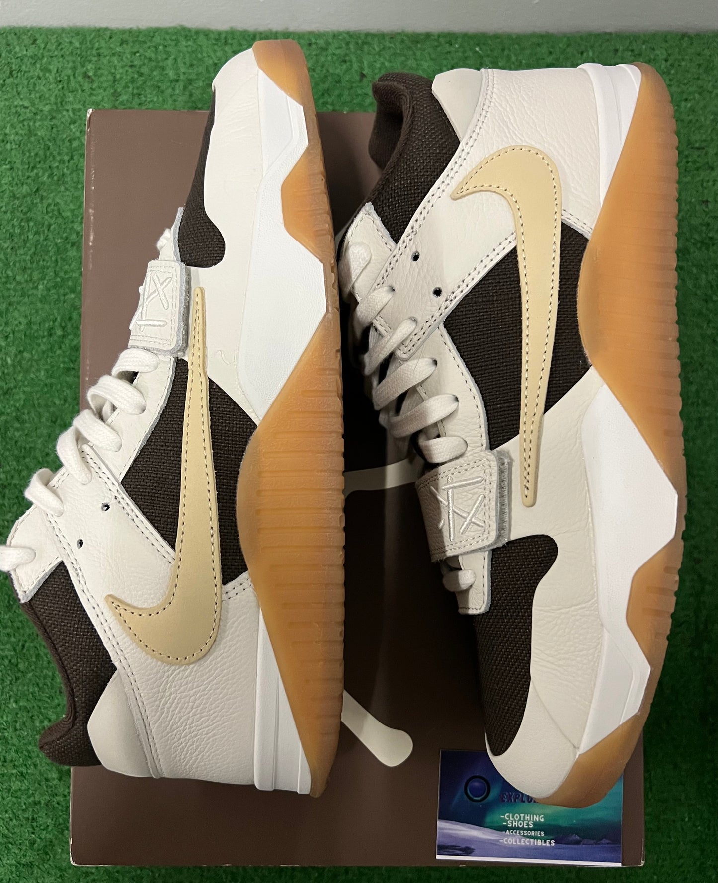 Travis Scott jumpman jack trainer sail size 12men/13.5women