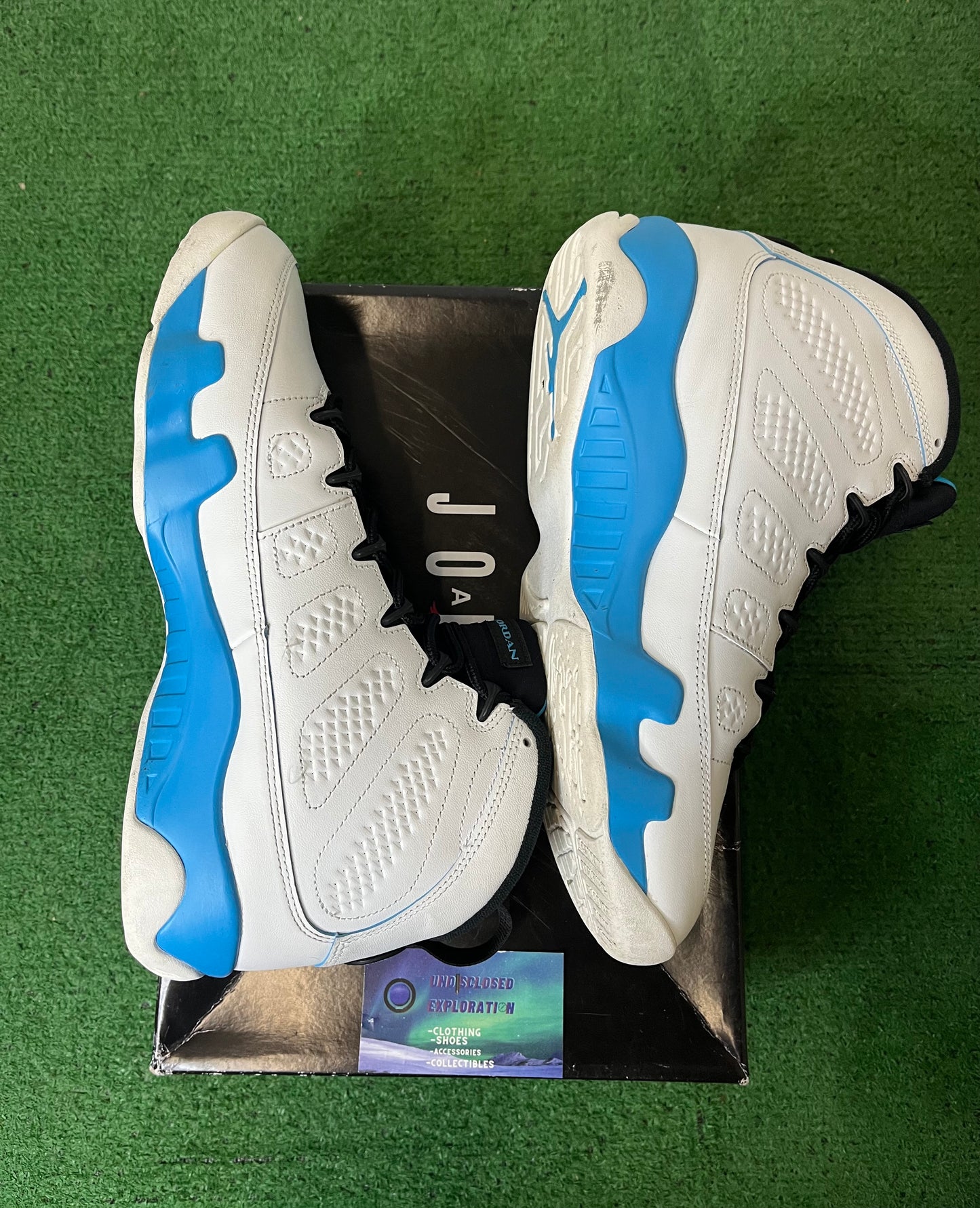 Jordan 9 powder blue size 10.5men/12women