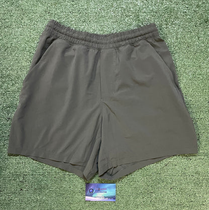 Lululemon onyx grey pace breaker shorts