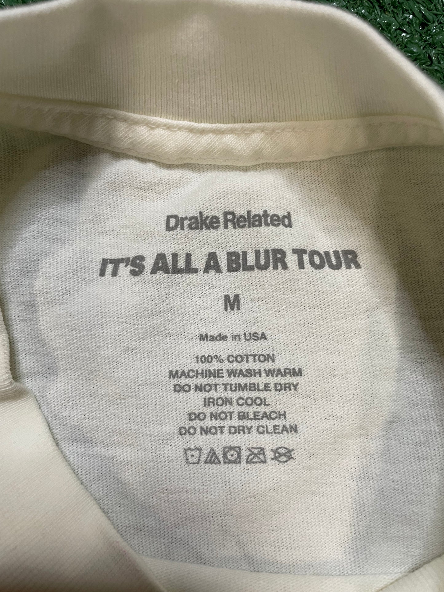 Drake It’s All A Blur Tour Call Your Mama & Tell Her You Love Her tee