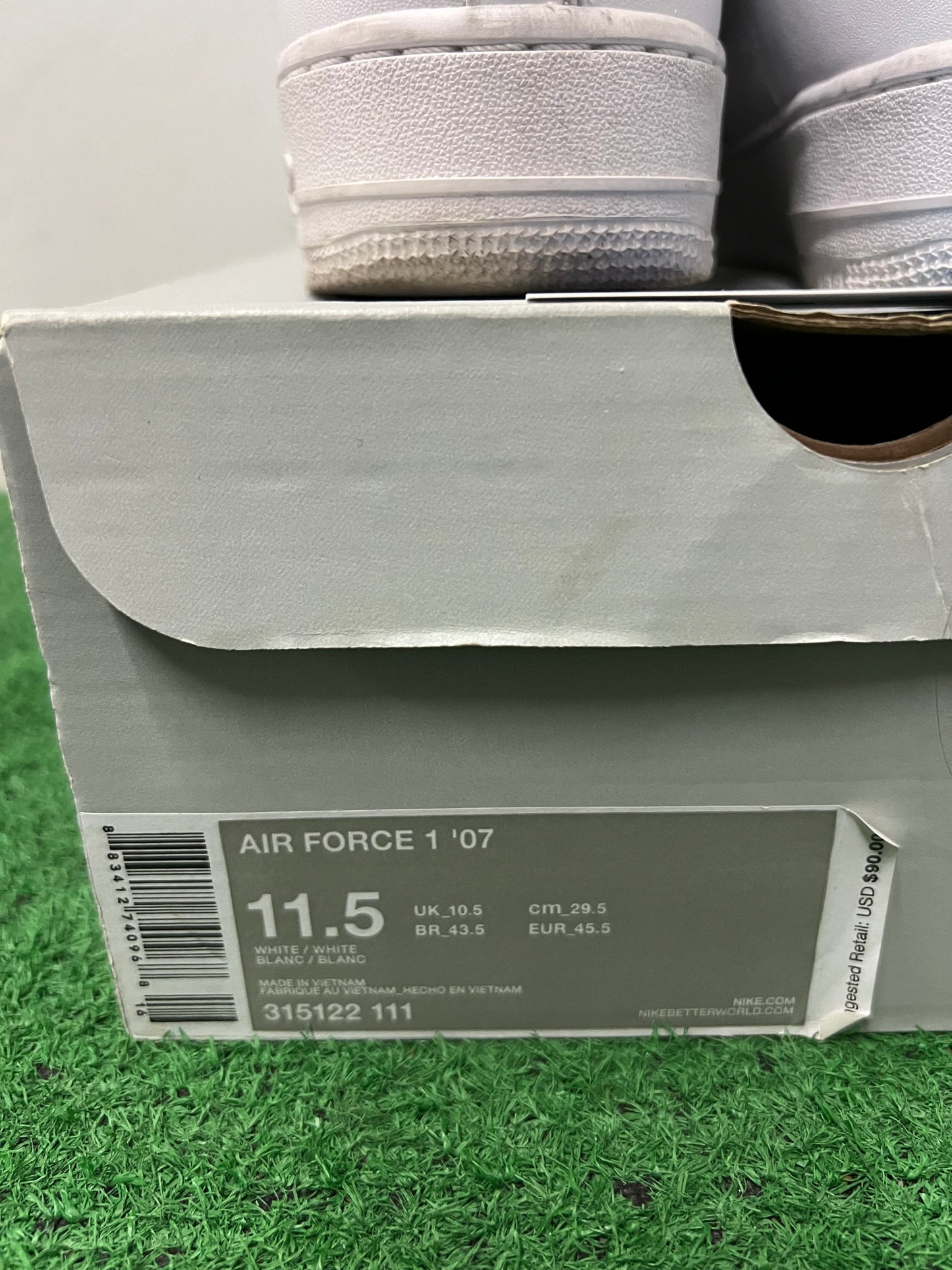 Nike Air Force 1 low ‘07 triple white size 11.5men/13women