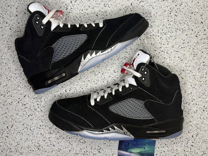 Jordan 5 Metallic Reimagined 10.5 Men/12 Women “Preowned”
