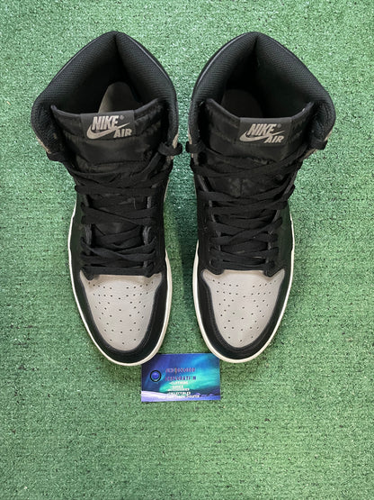 Air Jordan 1 shadow 2018 size 13men/14.5women