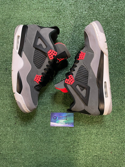 Air Jordan 4 Retro Infared size 12men/13.5women