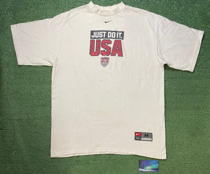 Vintage Nike USA national soccer tee