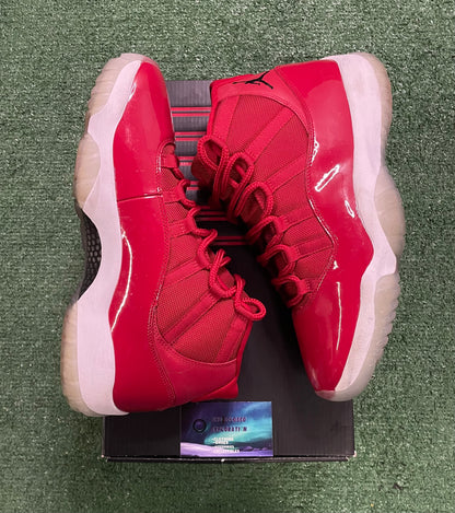 Air Jordan 11 win like 96 size 11.5men/13women
