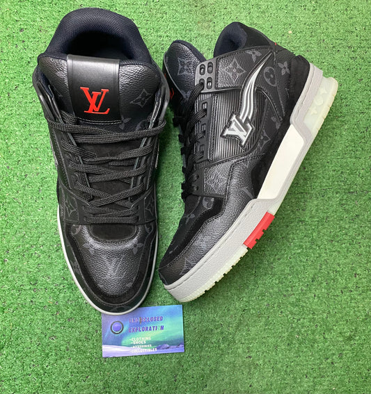 Louis Vuitton Monogram trainer LV7.5 size 9.5men/11women(EU42)