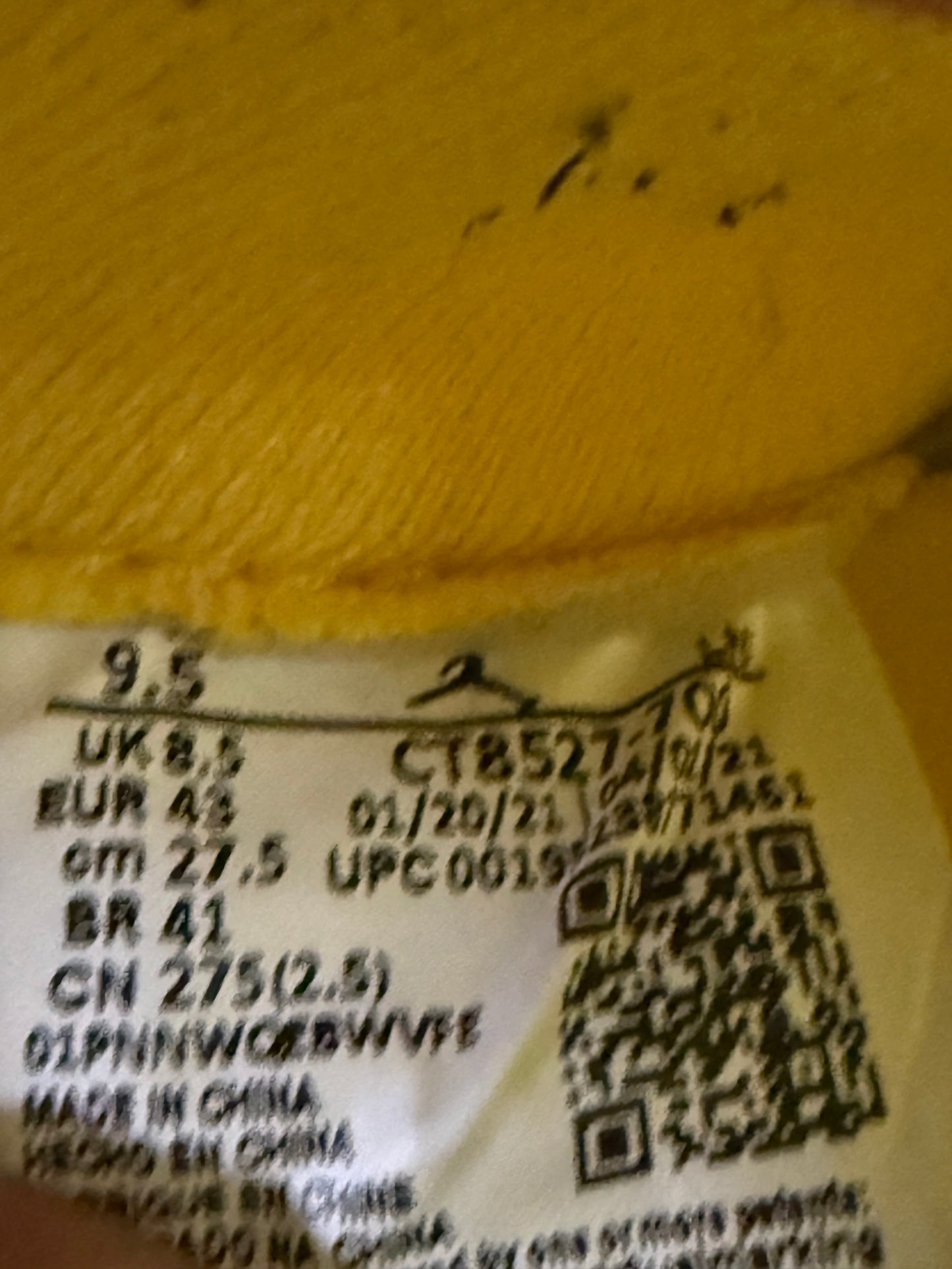Jordan 4 Lightning 9.5 Men/11 Women “Preowned”