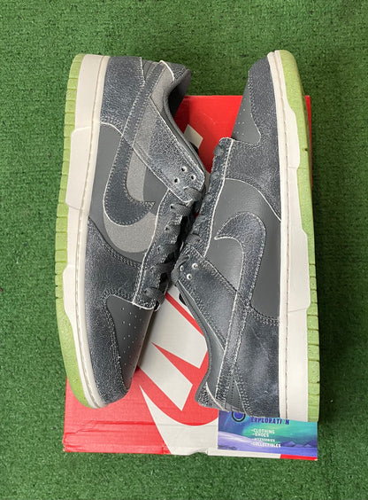 Nike dunk low premium Halloween 2022