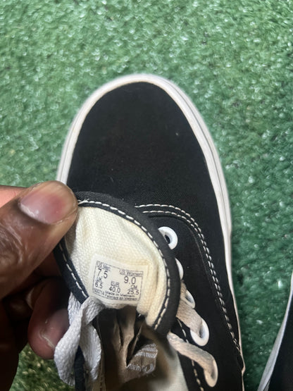 Vans authentic classic black size 7.5men/9women