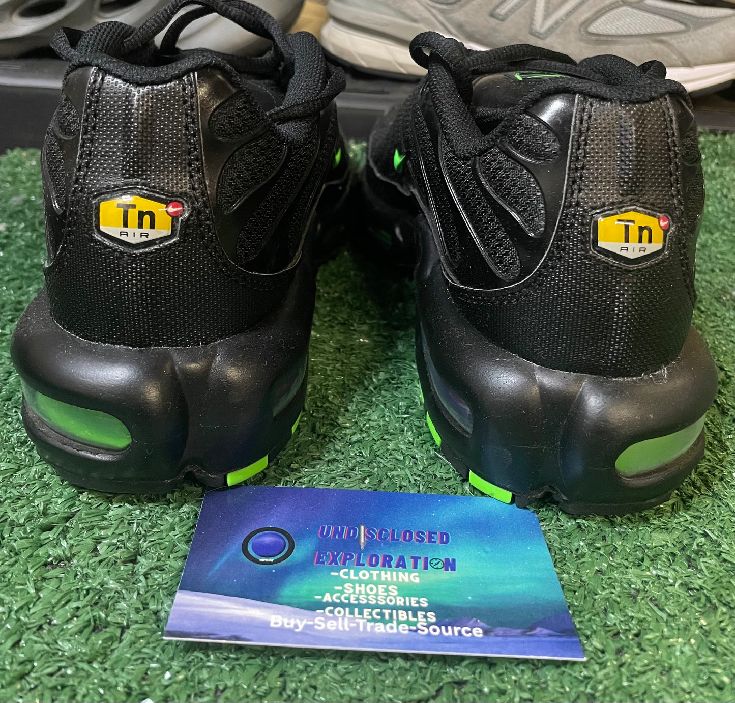 Nike air max plus green strike