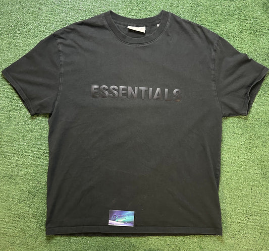 Fear of god essentials black logo tee