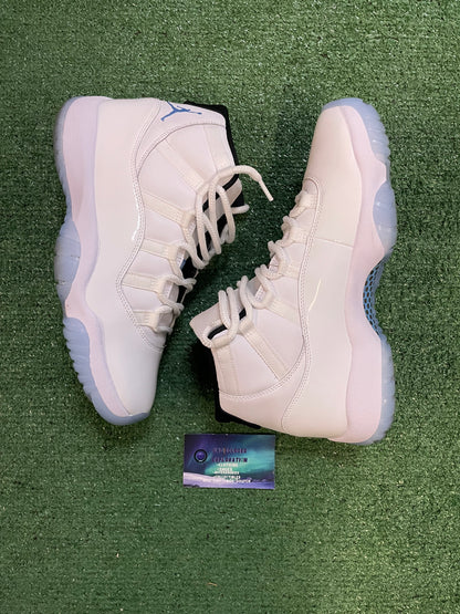 Air Jordan 11 legend blue 2024 size 9men/10.5women