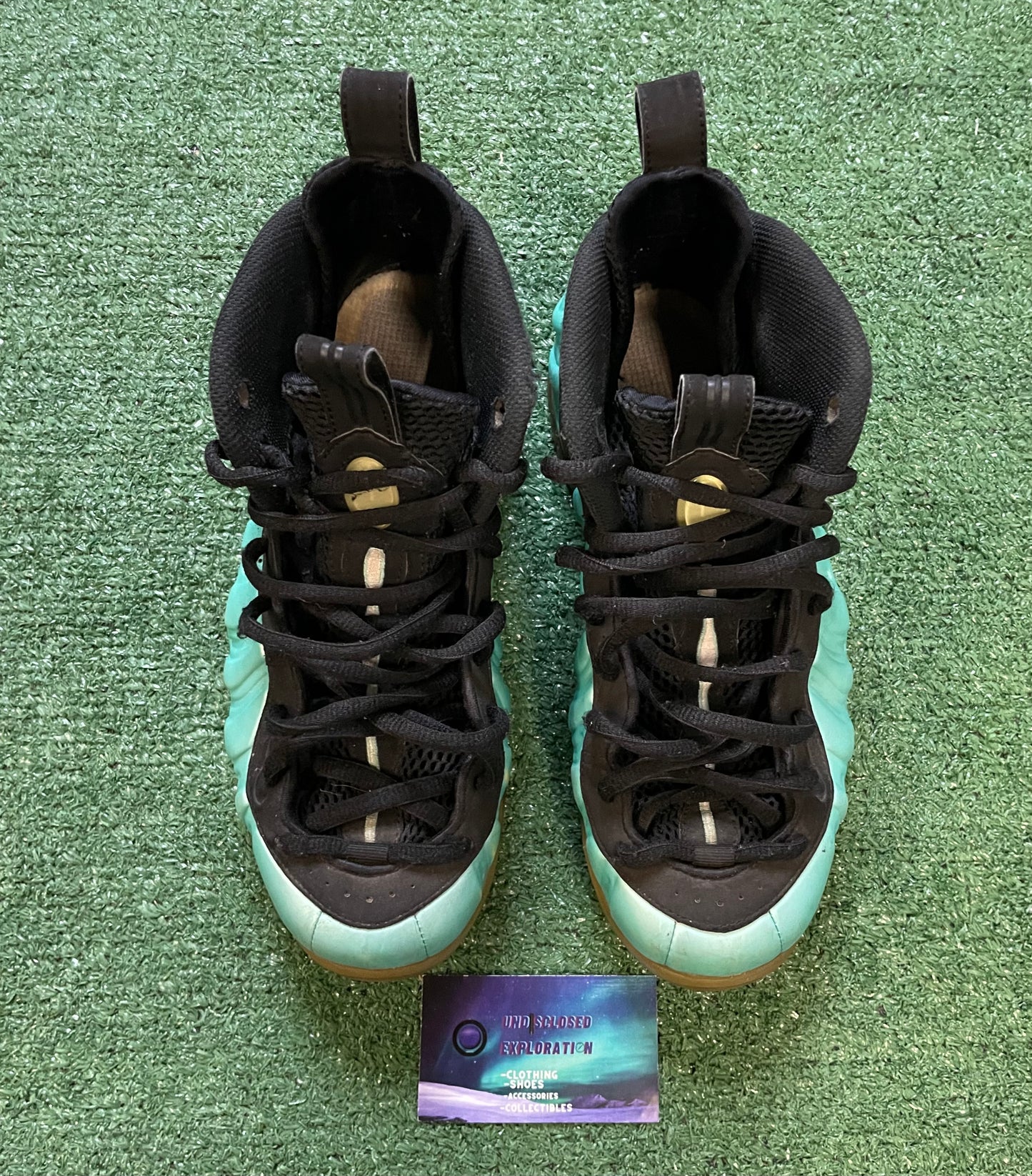 Nike Foamposite pro island green size 8men/9.5women
