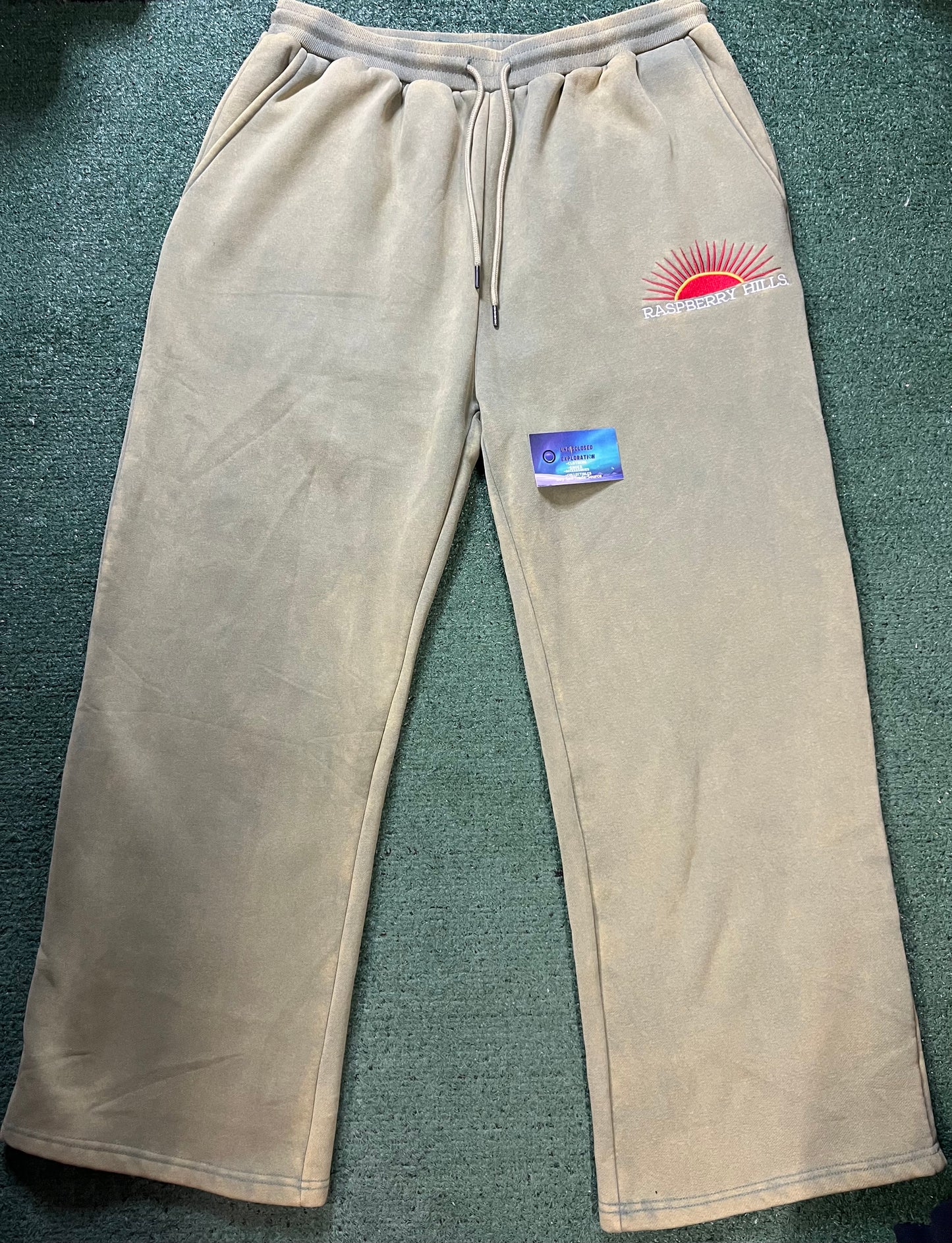 Gv Gallery raspberry hills casamigo green sweatpants