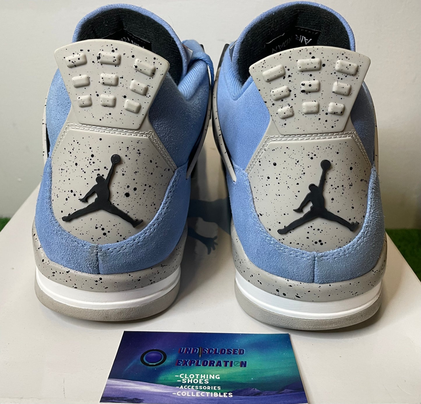 Jordan 4 Unc  University blue size 13men/14.5women