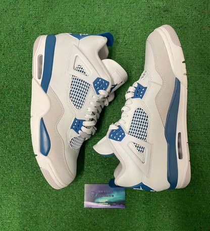 Jordan 4 Military 2024 size 11men/12.5women
