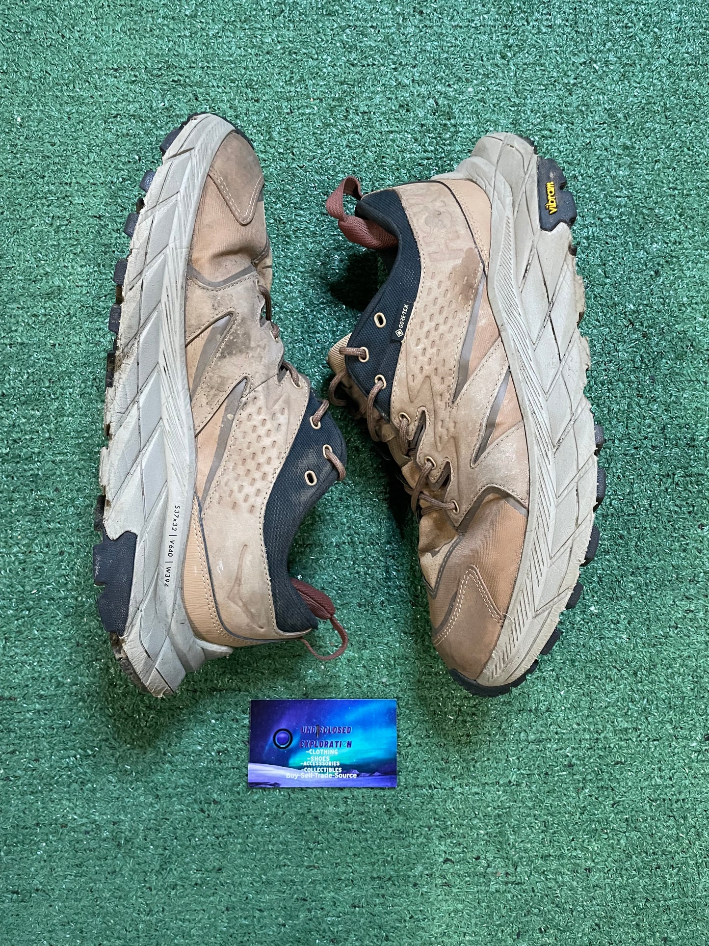 Hoka One One Anacapa Low GTX size 10men/11.5women