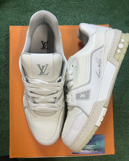 Louis Vuitton Trainer Low White size 10.5men/12women