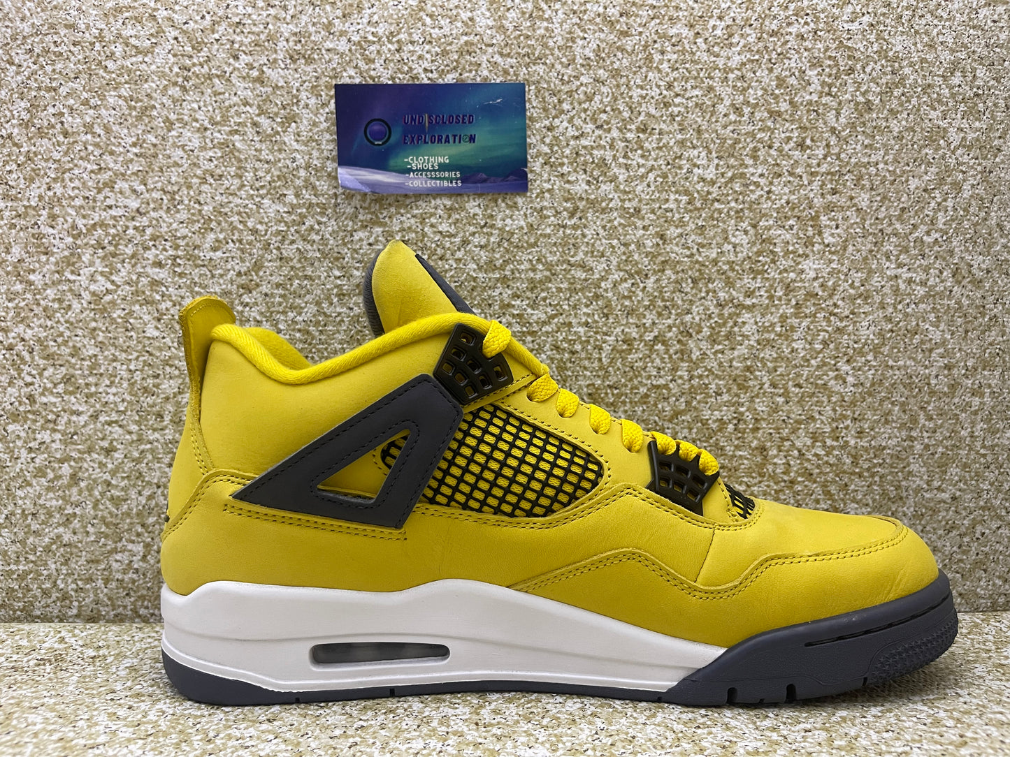 Jordan 4 Lightning 11 Men/12.5 Women “Preowned”