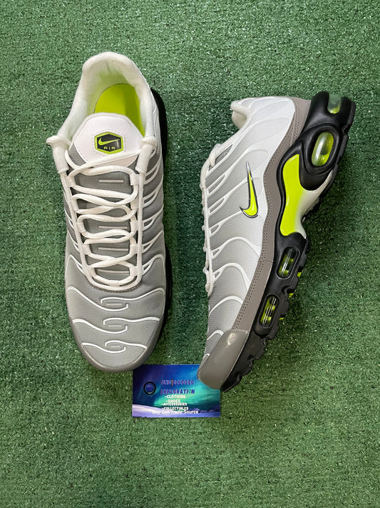 Nike Air Max Plus white pearl grey neon