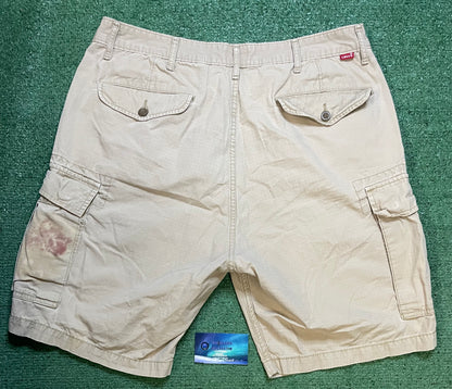 Levi beige cargo shorts