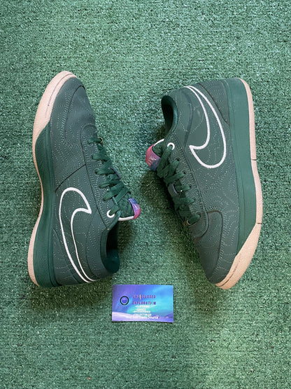 Nike book 1 flagstaff size 8men/9.5women