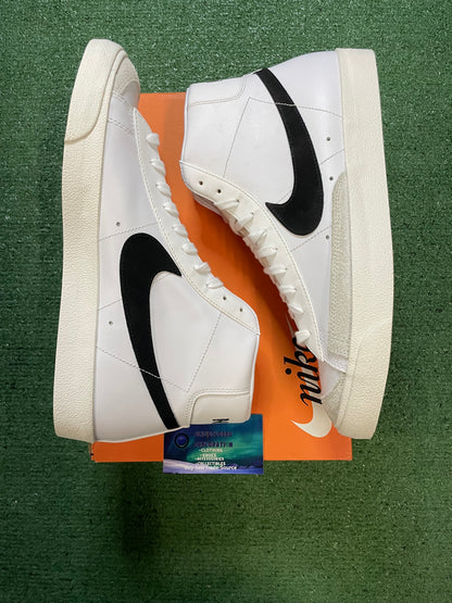 Nike Blazer mid 77 black & white size 12.5men/14women