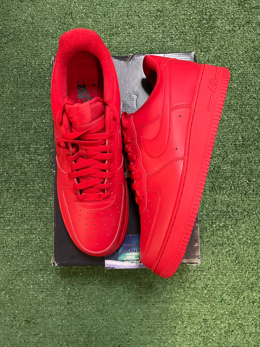 Nike Air Force 1 low triple red