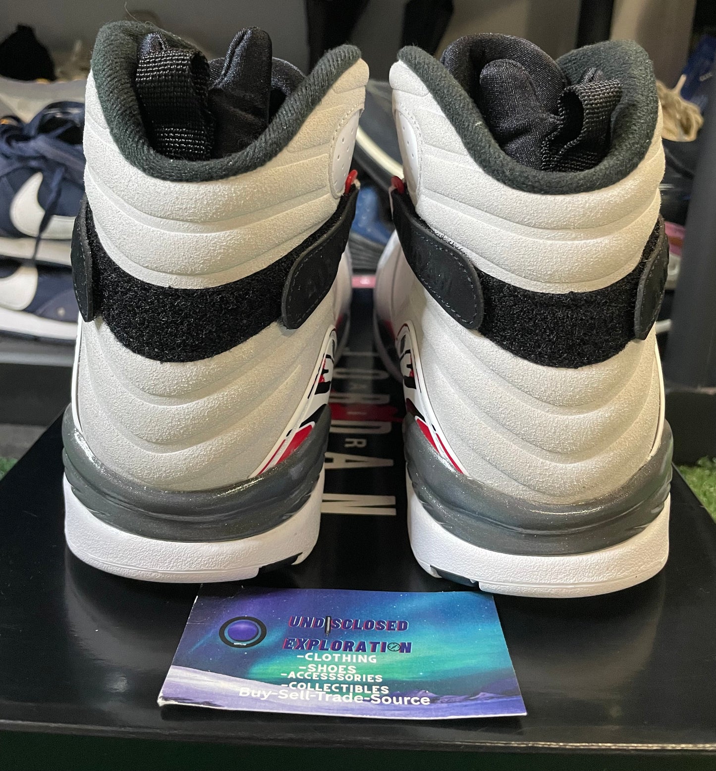 Air Jordan 8 Retro bugs bunny 2025