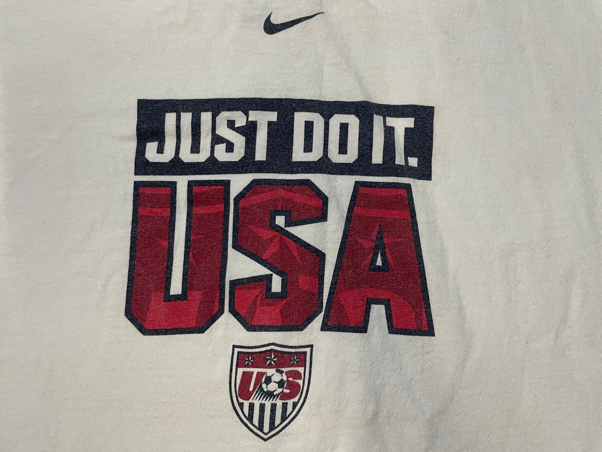 Vintage Nike USA national soccer tee