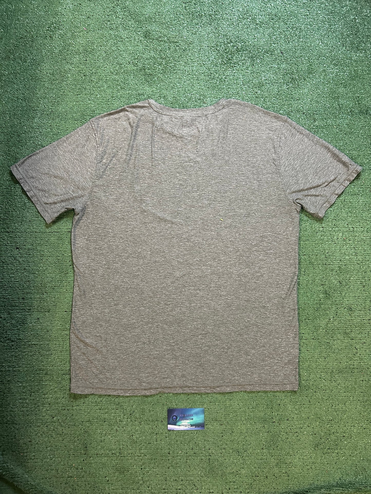 Vuori starto tech heather grey tee