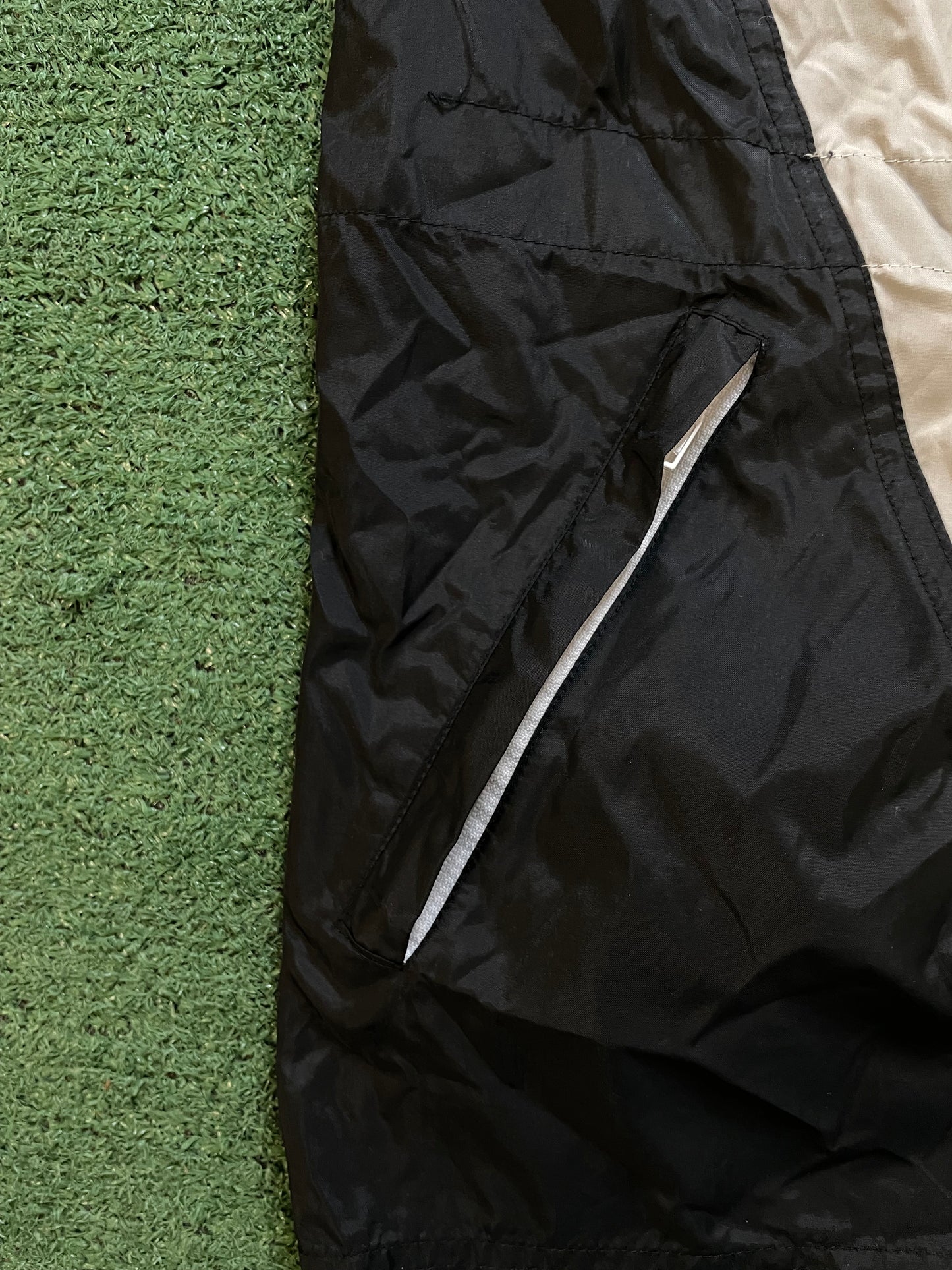 Vintage 1990s Diadora black and white windbreaker jacket