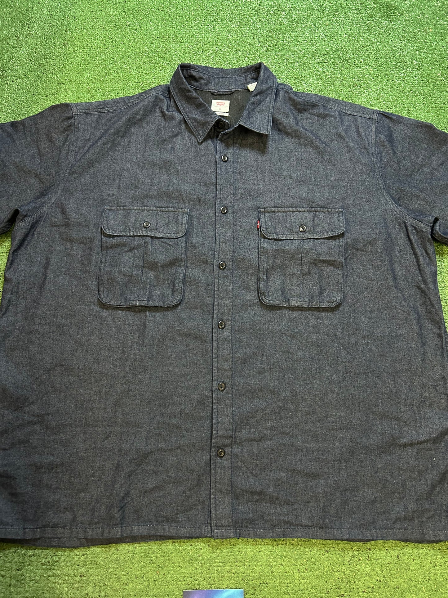 Levi’s navy button up